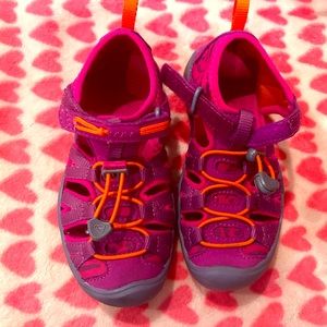 Keen sandals pink with orange detail worn once or twice EUC